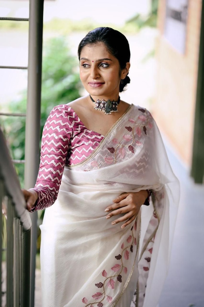 Ditya rose saree